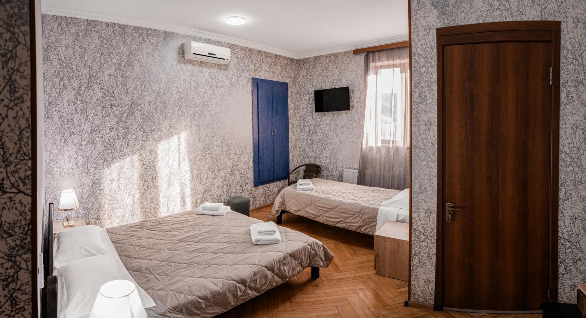Lotus Hotel Tbilisi Exteriör bild